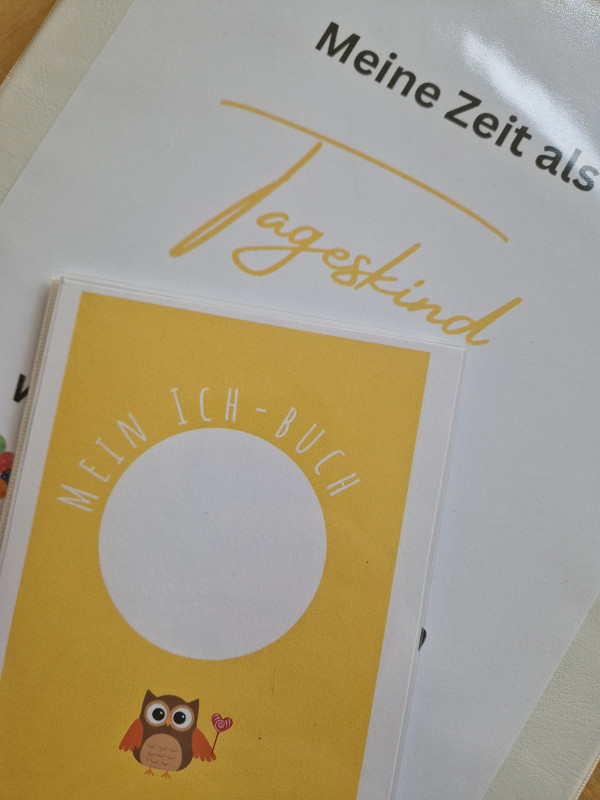 Portfolio-Ordner und Ich-Buch Portfolio-Ordner und Ich-Buch